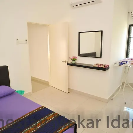 Homestay Mekar Idaman Kepala Batas  Exterior photo